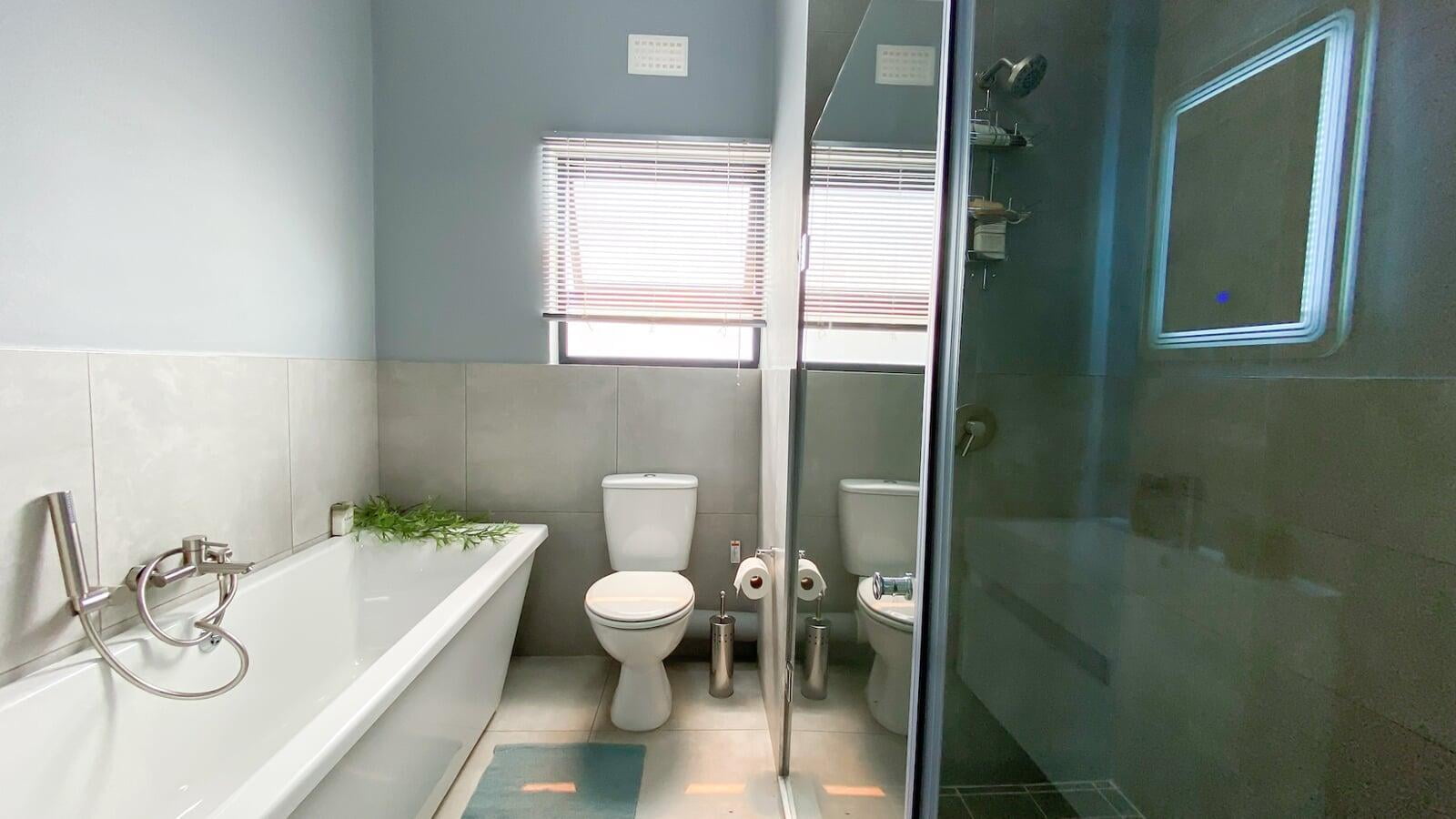 First Floor Full Bathroom 1