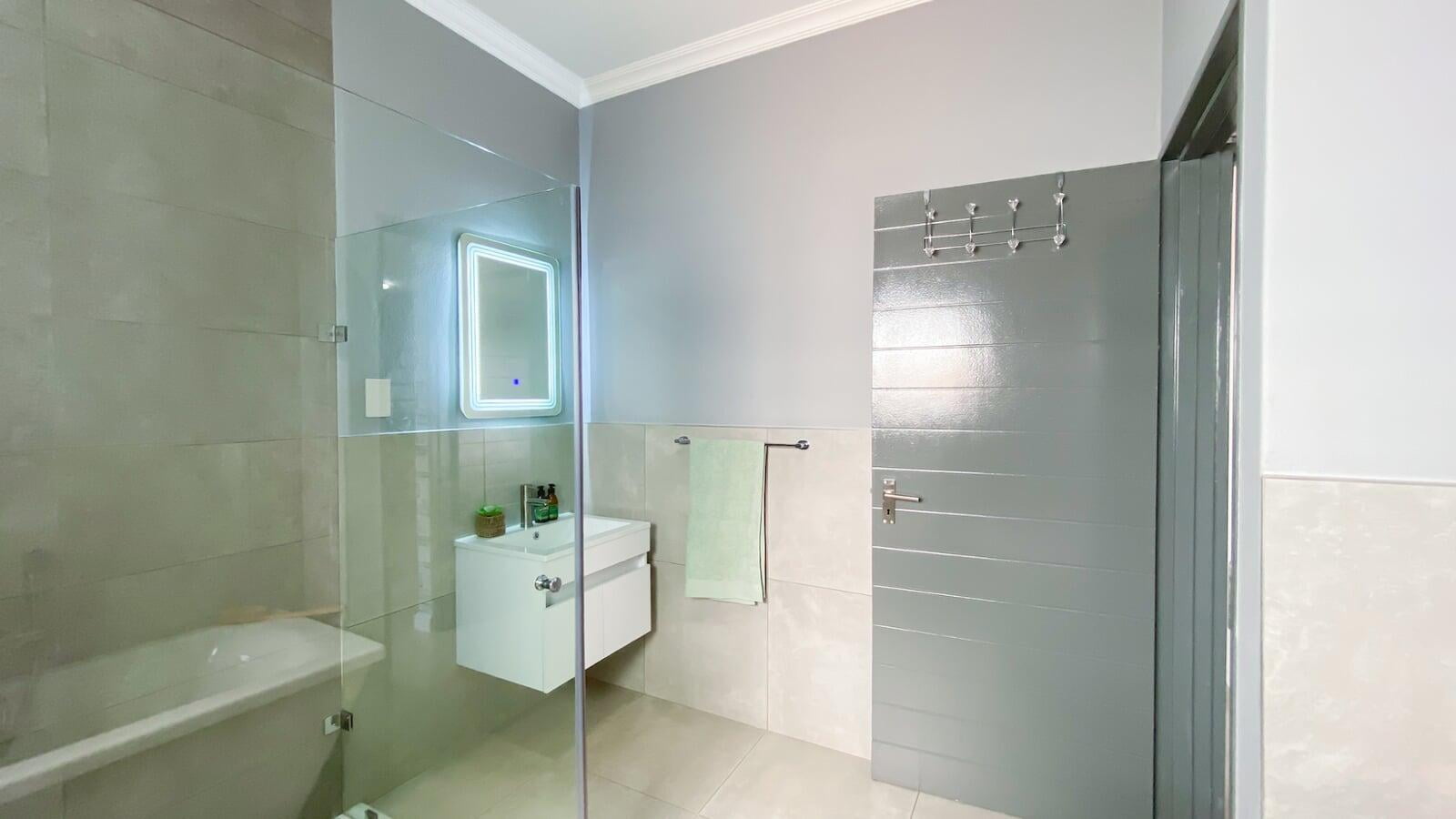 First Floor Full Bathroom 2